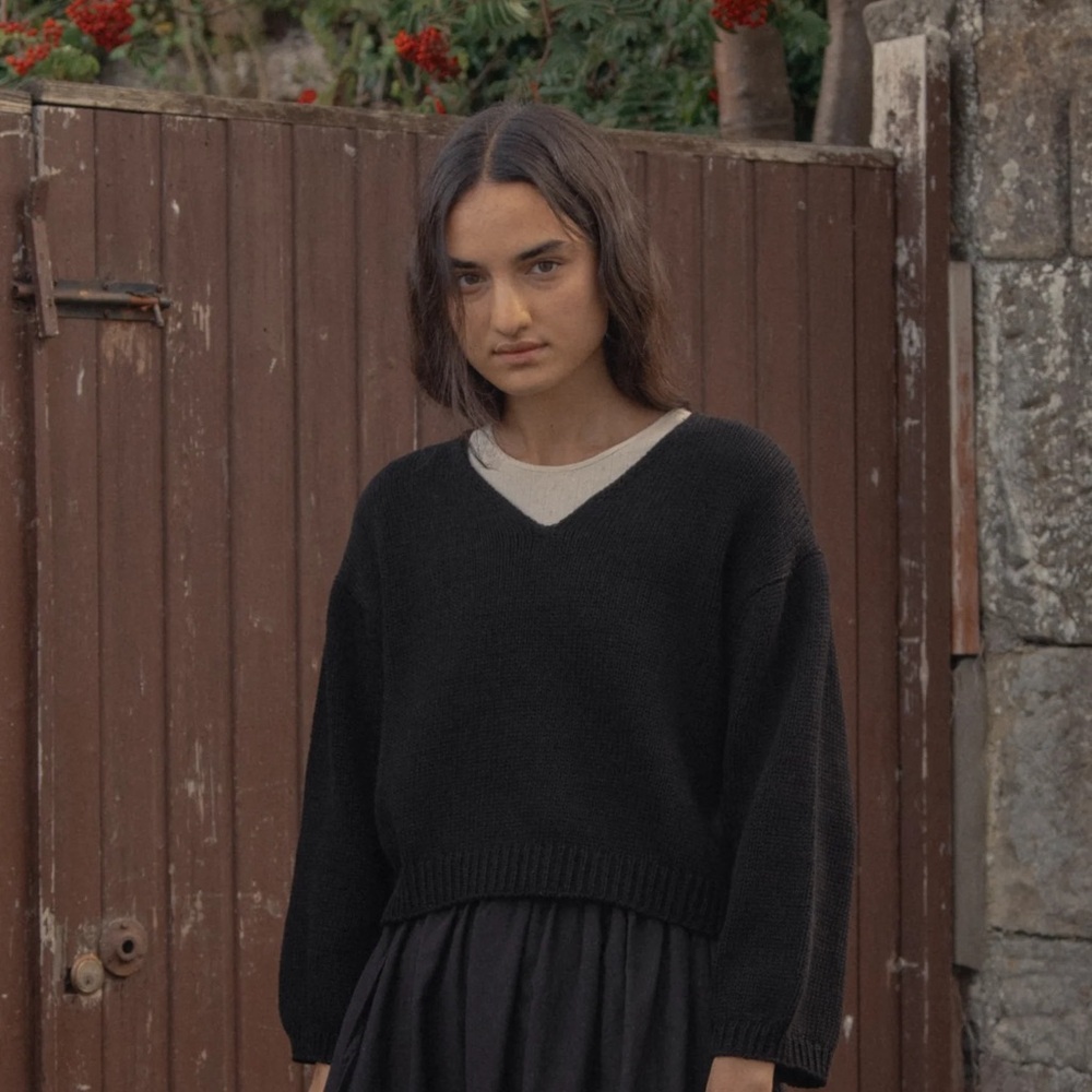 Gillian Stevens Black Lily Pullover Size 3